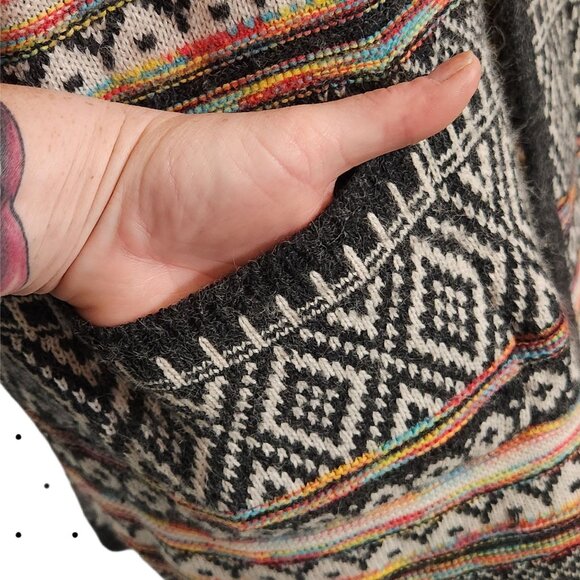 Papillon cozy hooded cardigan with oversized hood and pockets - Picture 5 of 5